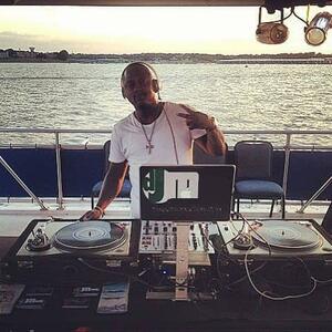 dj in istanbul yacht tour dj in istanbul yacht tour