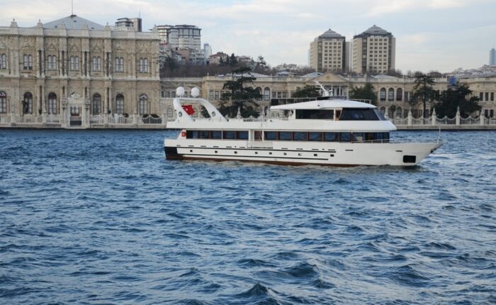 istanbul wedding boats