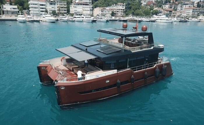 bosphours cruse by yacht