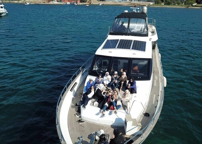 istanbul zoe yacht cruise tour