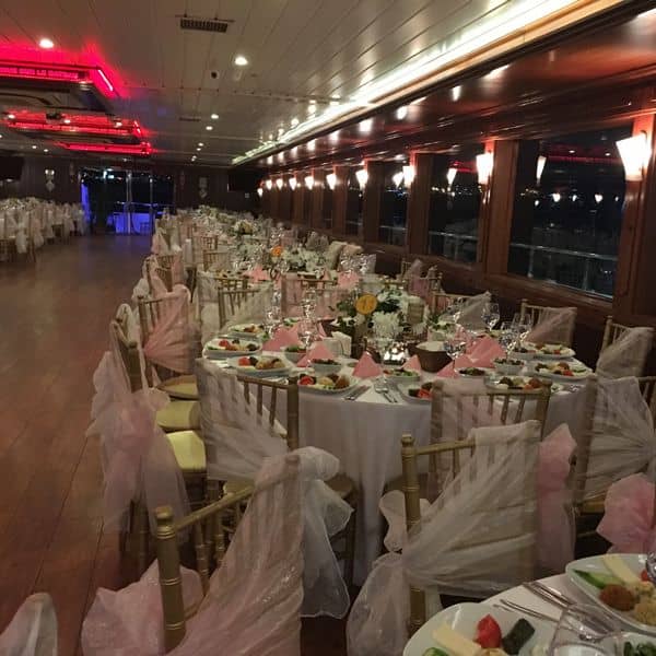 boat for wedding in istanbul