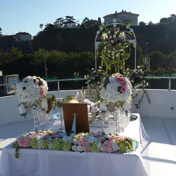 istanbul wedding boat decoration