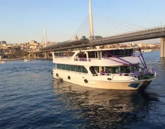 Private Istanbul Yacht for 100 People