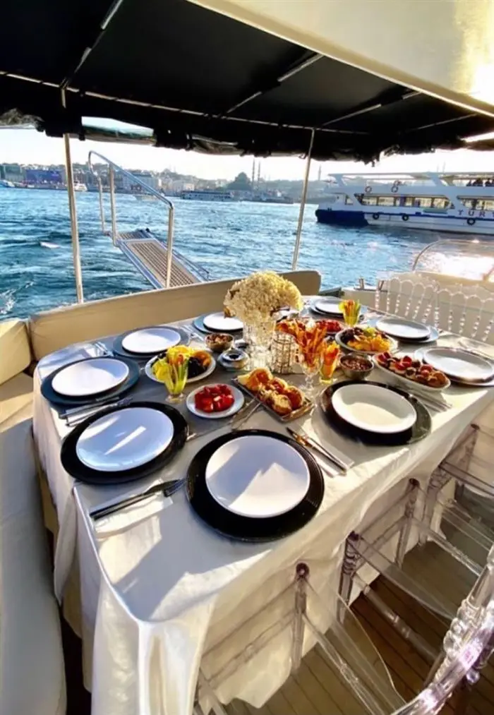 luxury istanbul yacht