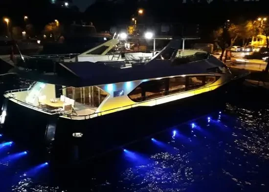 yacht for bosphorus tour
